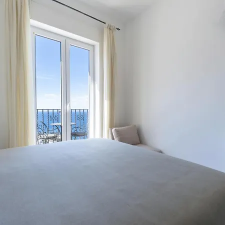 普罗拉酒店 3* 卡普里